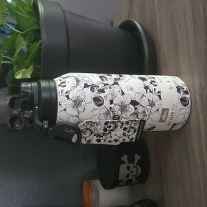 HydraPeak Voyager Skull and Floral 32 oz Stainless Steel Tumbler  NEW